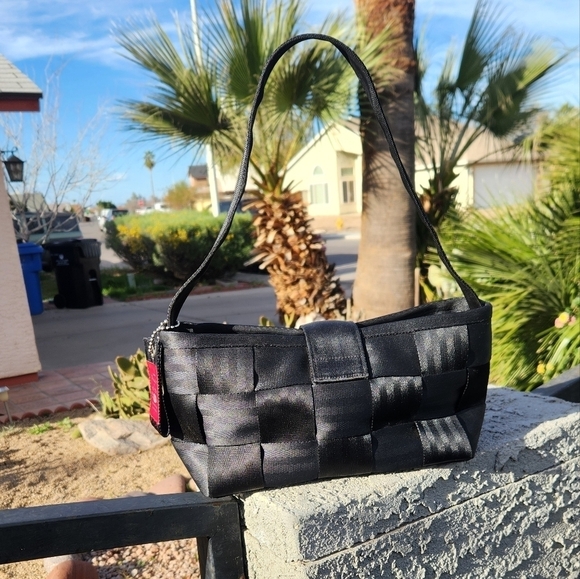 Harvey’s Limited edition Mercedes Benz‎ edition handbag - Picture 2 of 9